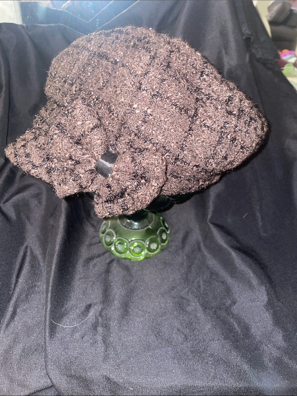 Bouclé Knit Beret with Bow Accent - Chocolate Brown